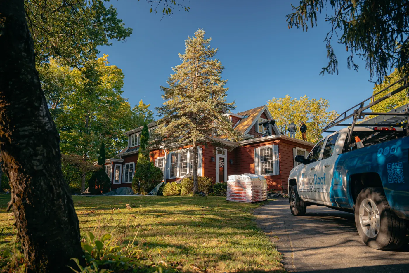 Manufacturer-certified roof installation in Mount Carmel